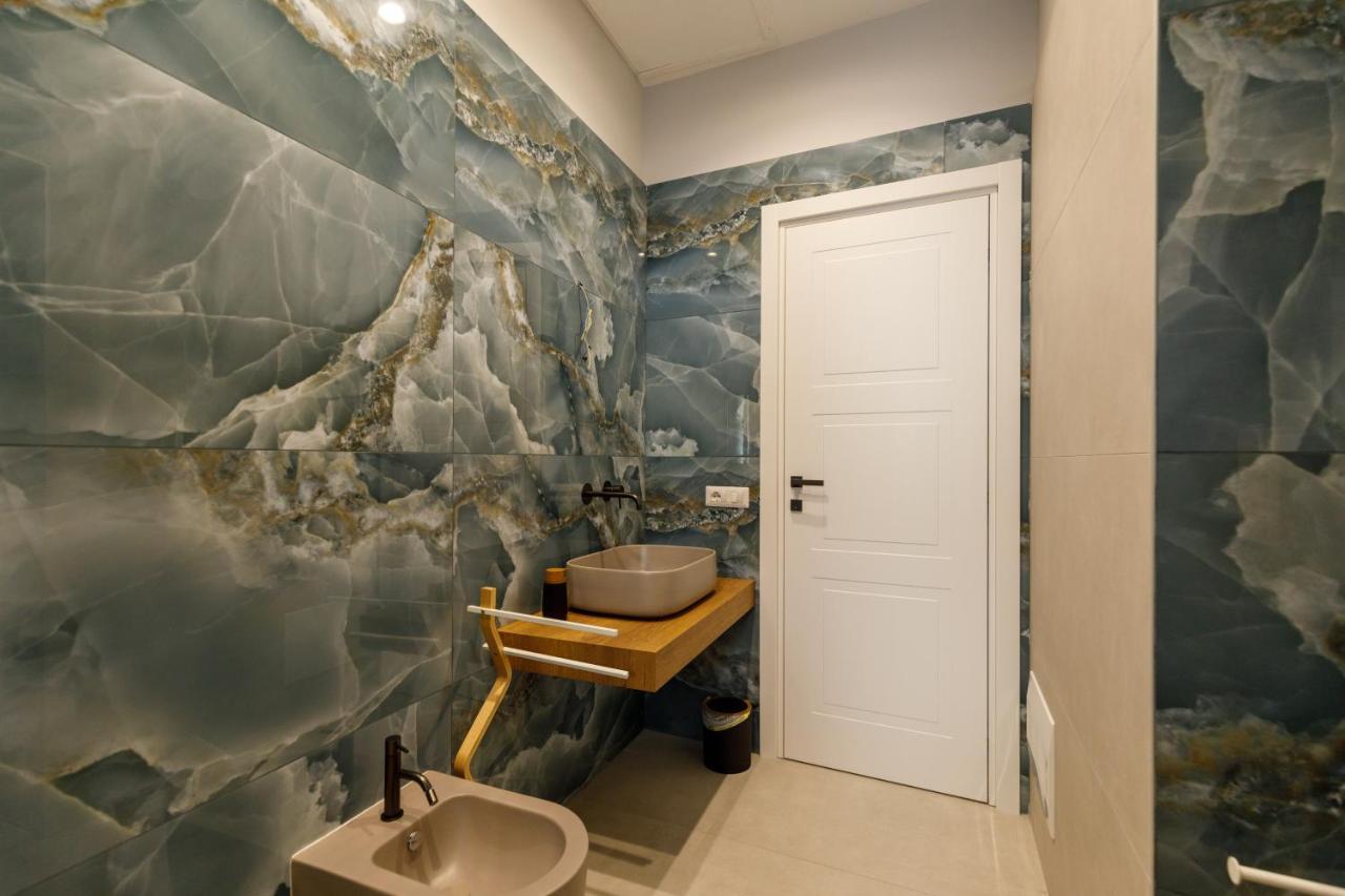 Seven Winds Suite Napoli Bagian luar foto